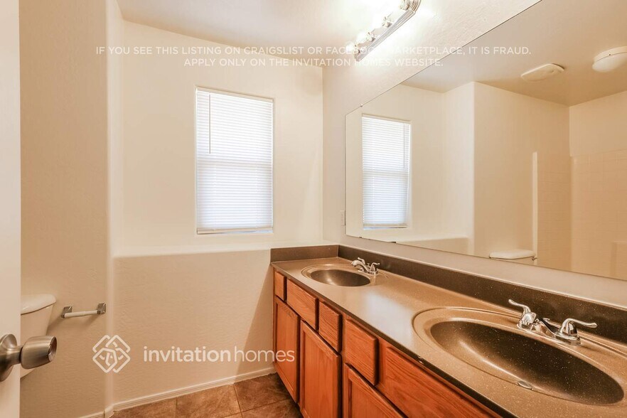 Building Photo - 24902 W Wayland Dr