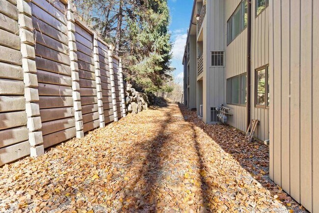 Building Photo - 61 Mt Kemble Ave