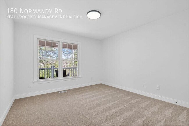 Building Photo - 180 Normandy Rd