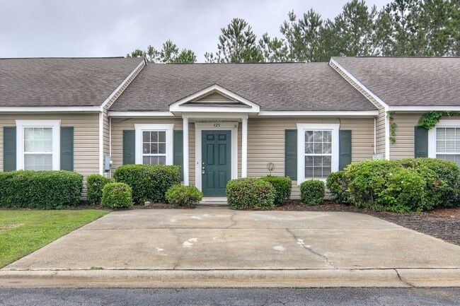 Primary Photo - Updated 2 Bedroom 2 Bath Townhouse in Evans