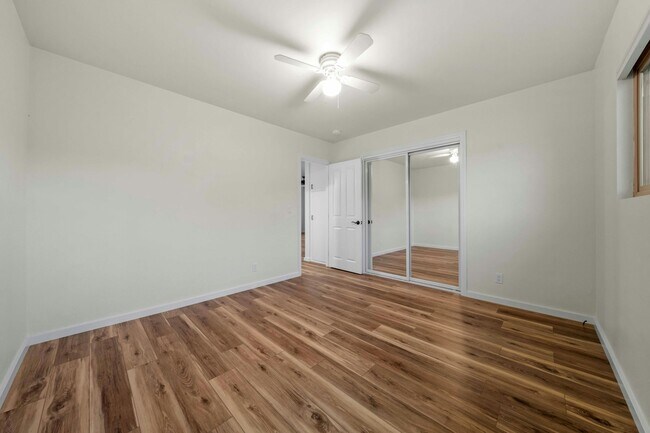 Building Photo - 2039-41 Bonita St