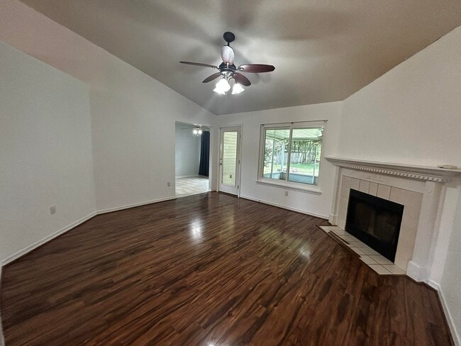 Building Photo - 4769 Coronado Cir