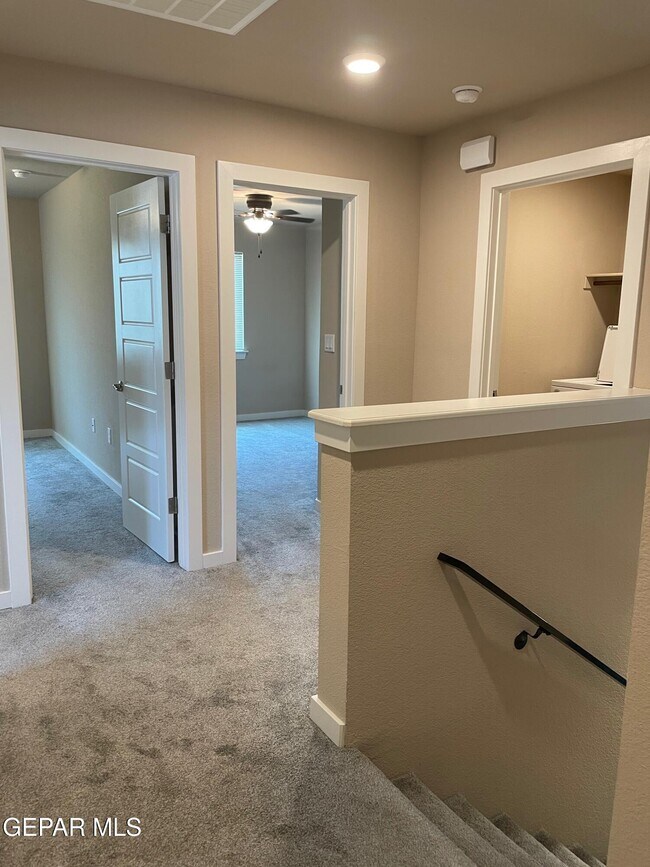 Building Photo - 15117 Design Ct