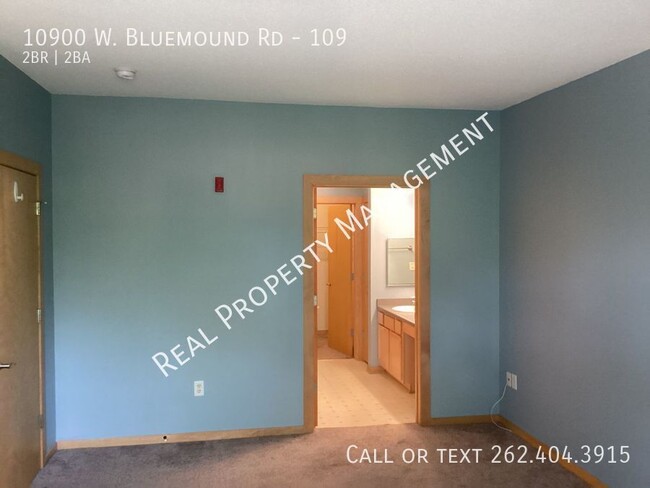 Building Photo - 10900 W Bluemound Rd