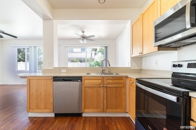 Building Photo - 4 br/2.5 ba Ewa Gentry Tuscany II, Schedul...