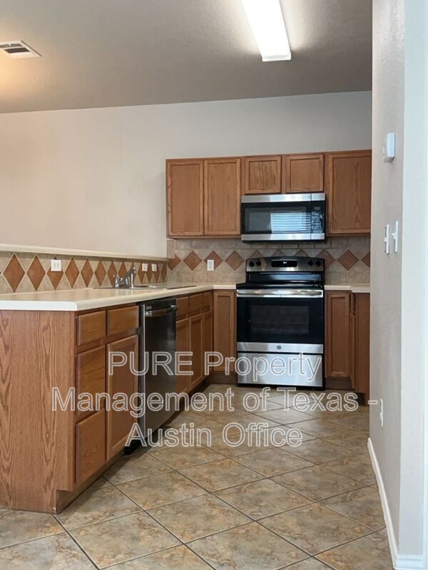 Building Photo - 302 Windridge Village Cove