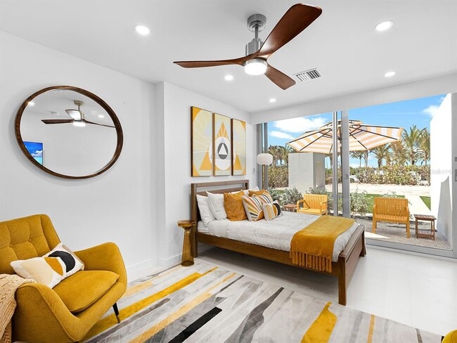 Building Photo - 7647 Sanderling Rd