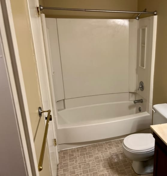 Building Photo - 946 Madison Ave