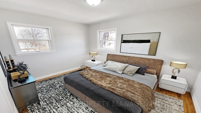 Building Photo - Newly Updated 2 Bedroom, 1.5 Bath House, Centrally Located