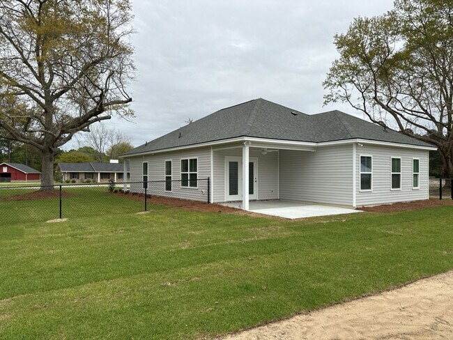 Building Photo - 20 Owens Rd