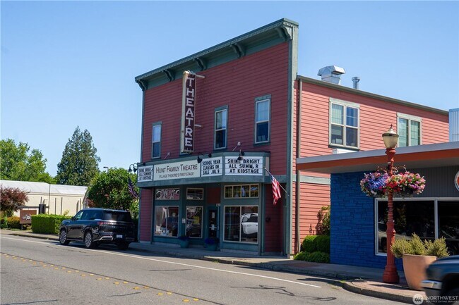 Building Photo - 230 SW Clark St