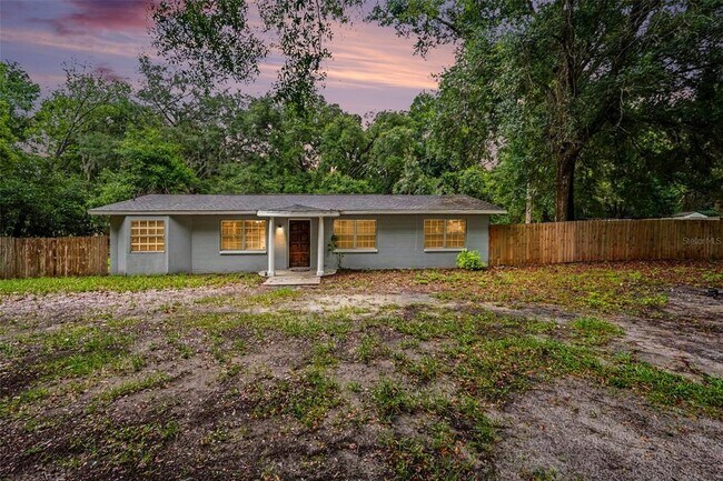 Building Photo - 5328 Lantana St