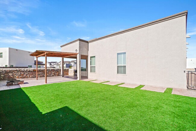 Building Photo - 1740 Eased St