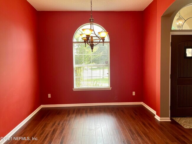 Building Photo - 400 Bayridge Ct