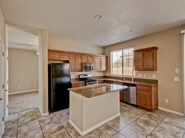 Building Photo - 2190 N 135th Dr