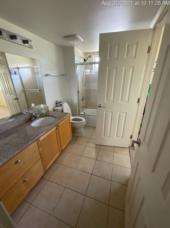 Building Photo - Great Ocean View from this Convenient North Kihei Condo- Close to the Beach