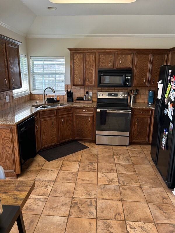 Building Photo - 208 Afton Pl