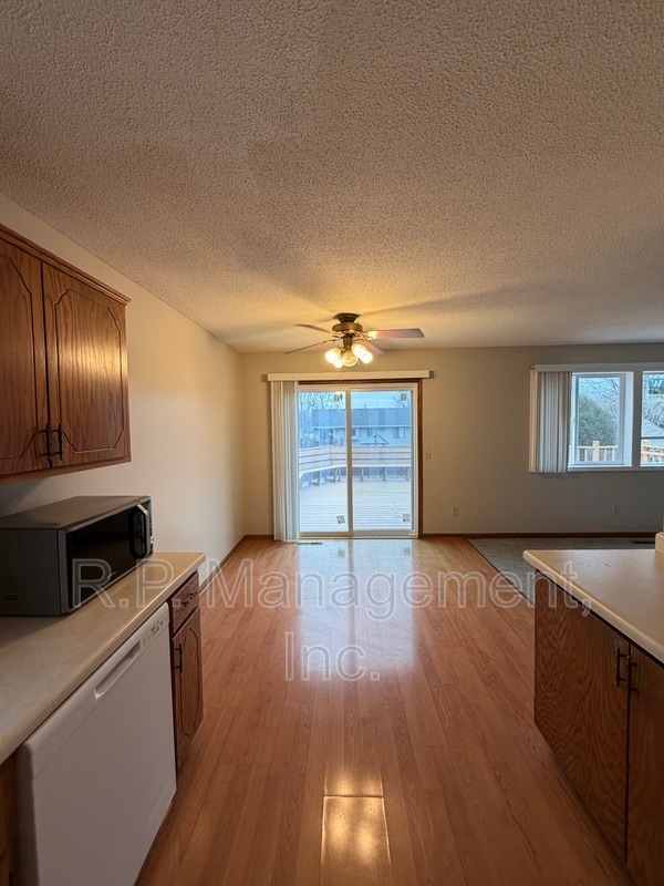 Building Photo - 1733 Lincoln Ave