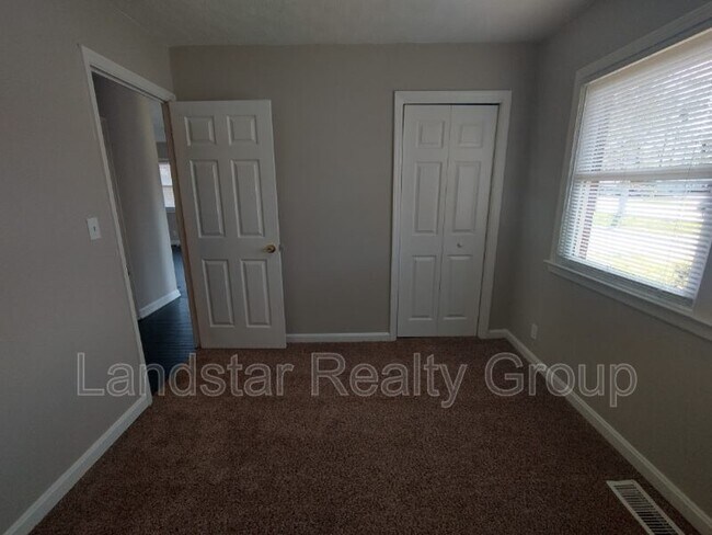 Building Photo - 5611 Johnsontown Rd