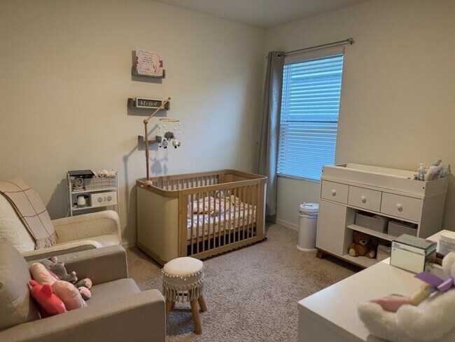 Building Photo - 324 Sofia Ln