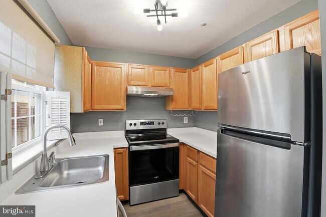 Building Photo - 13815 Churchville Dr