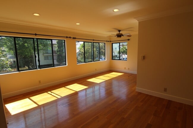 Building Photo - 600 N Sweetzer Ave