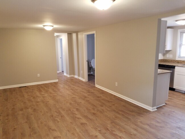 Building Photo - 85 Aurora Vis Dr