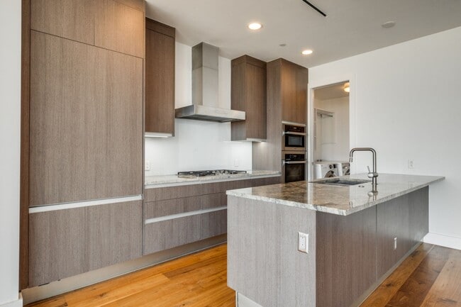 Building Photo - 3130 N Harwood St