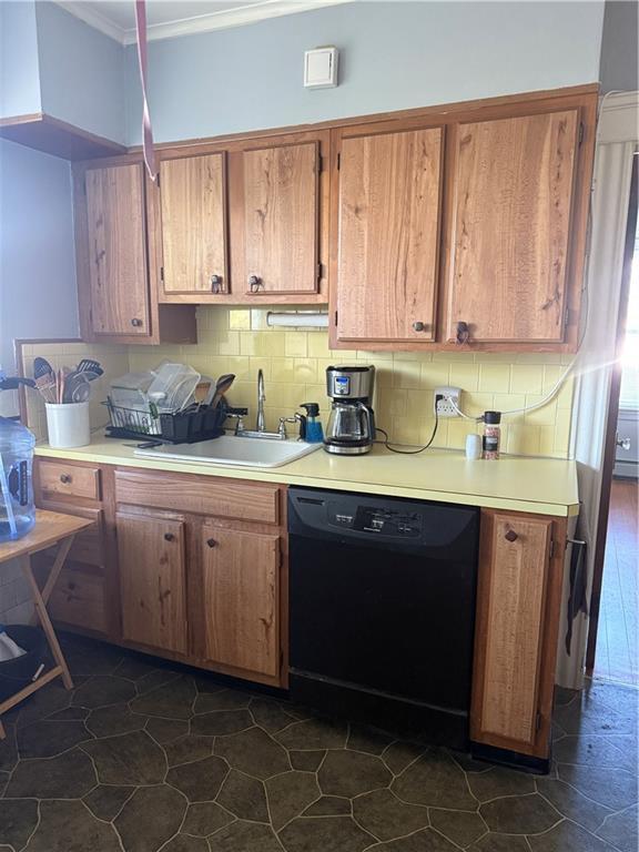 Building Photo - 68 Robinson Ave