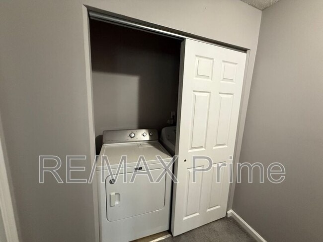 Building Photo - 906 Seabreeze Ct