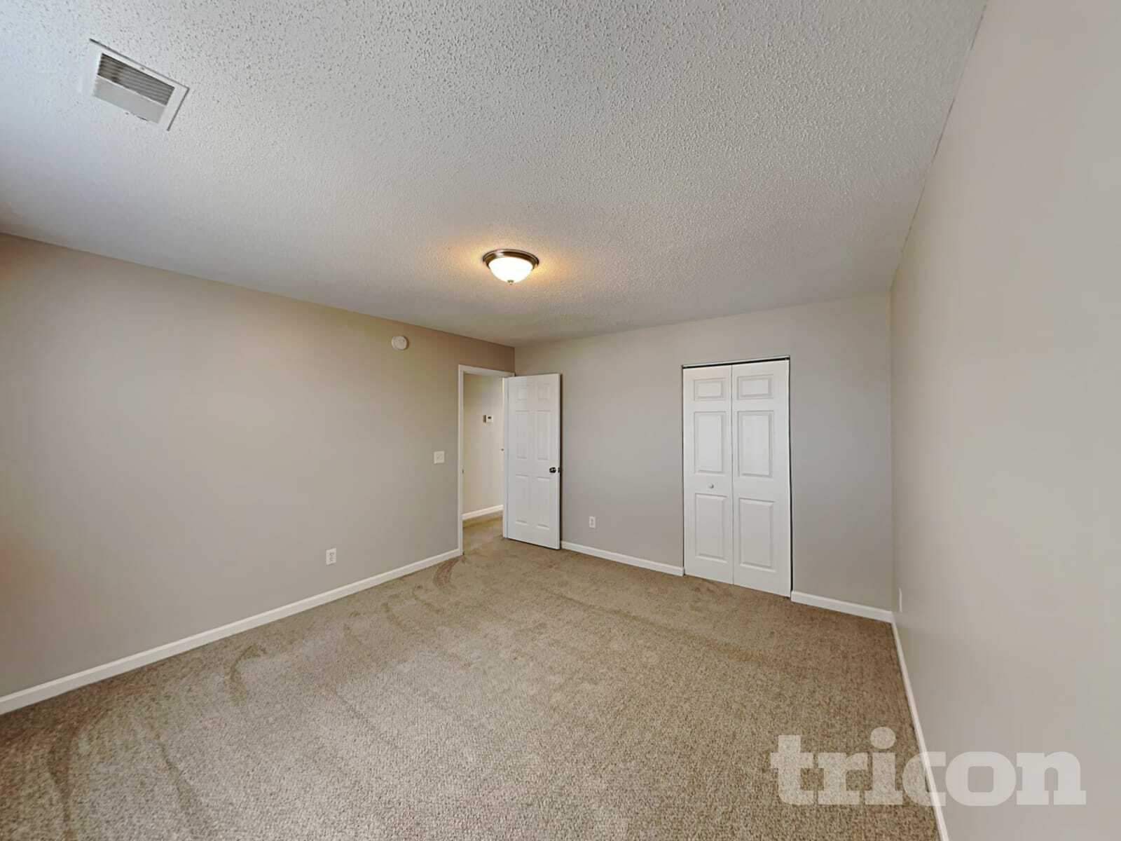 Building Photo - 204 Fox Grove Cir