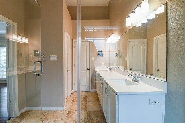 Building Photo - 21818 Windsor Castle Dr