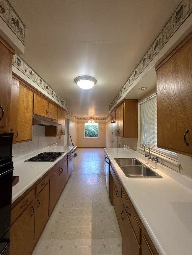 Building Photo - 4417 A Pkwy