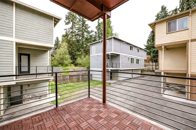 Building Photo - Beautiful 3 Bedroom Townhouse in Everett
