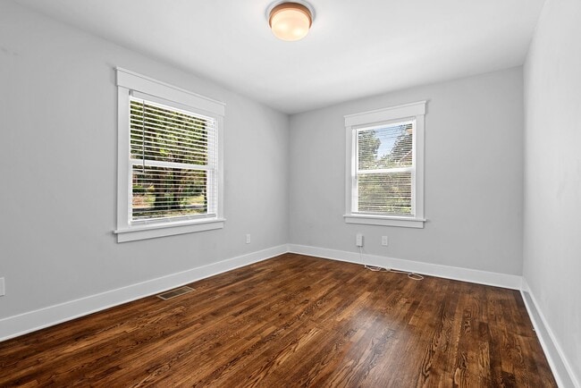 Building Photo - 2 Bedroom Ranch Style Home close to Downtown Raleigh