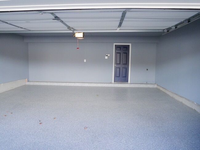 Building Photo - Spacious 4-Bedroom Townhome with Garage in Prime Columbia/Elkridge Location