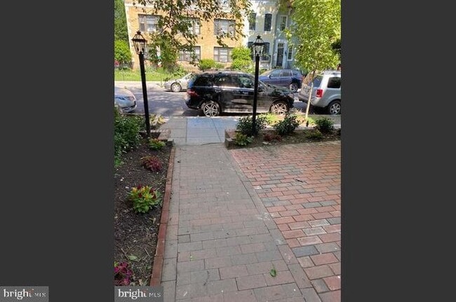 Building Photo - 1640 19th St NW