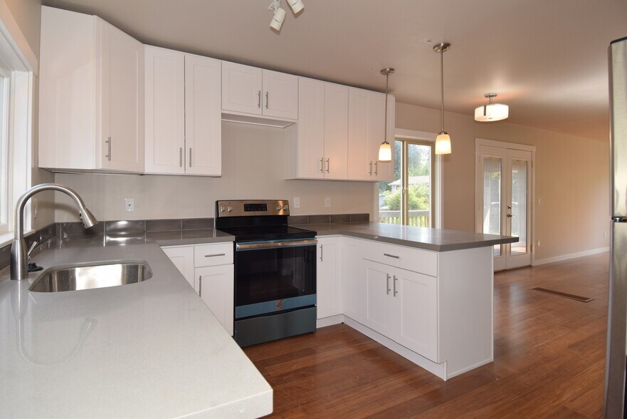 Building Photo - 2805 NE 133rd St