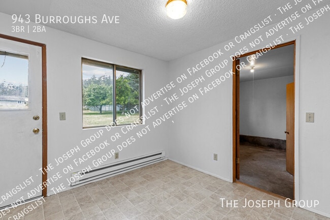 Building Photo - 943 Burroughs Ave