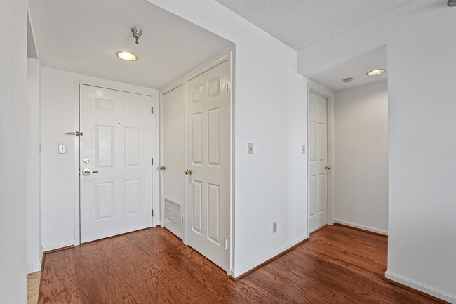 Building Photo - 2400 Clarendon Blvd