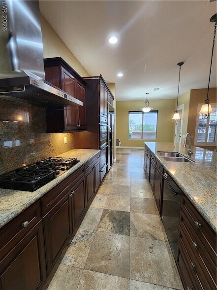 Building Photo - 2713 Cyrano St