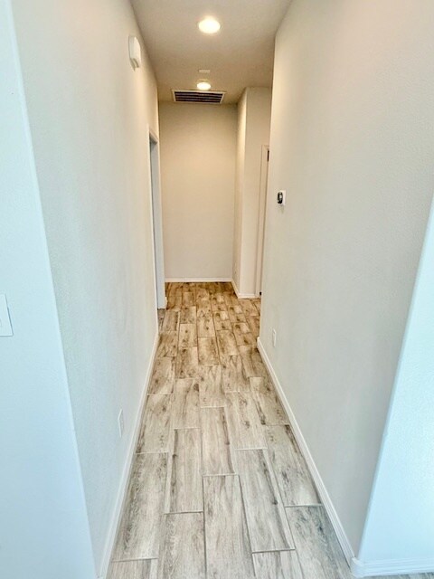Building Photo - 6113 Strand Loop SE