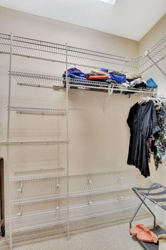 Building Photo - 3120 E Latitude Cir