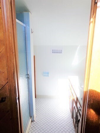 Building Photo - 117 Lewis Rd
