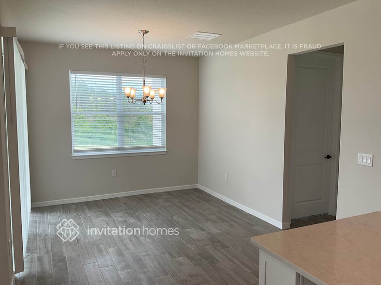Building Photo - 2470 Southlawn Ln