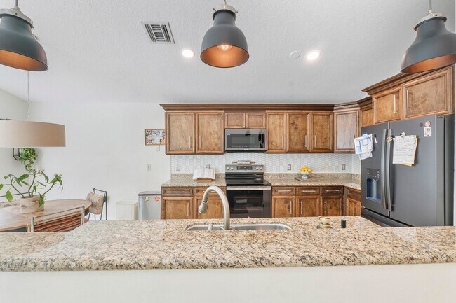 Building Photo - 6755 NW 75th Pl
