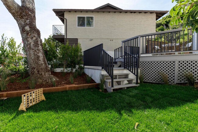 Building Photo - **3900 Paseo De Las Tortugas Torrance** Spacious 4 bedroom 3 bath with beautiful view!