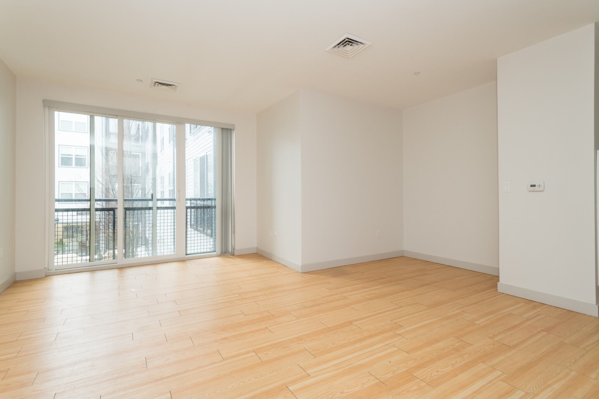 Building Photo - 320 D St