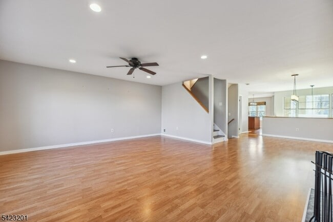 Building Photo - 155 Northfield Rd