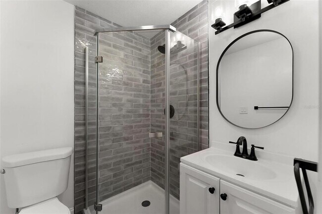 Building Photo - 2203 Nottingham Rd